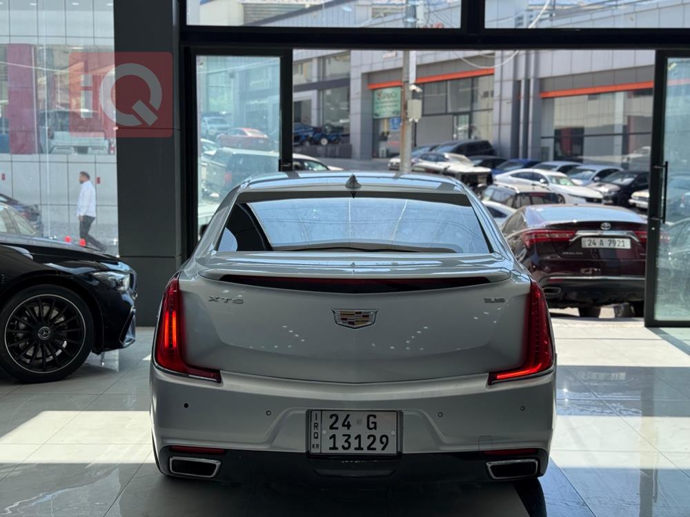 كاديلاك XTS